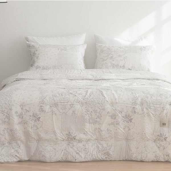 Loewe 100% Modal Quilt