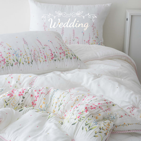 Wedding Quilt / Wedding Bedding Set / Floral Pattern Quilt / Romantic Bedroom Decor / Soft White Comforter / Elegant Bridal Gift