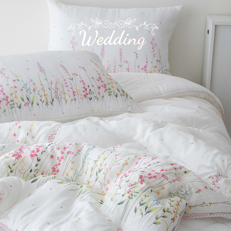 Wedding Quilt / Wedding Bedding Set / Floral Pattern Quilt / Romantic Bedroom Decor / Soft White Comforter / Elegant Bridal Gift