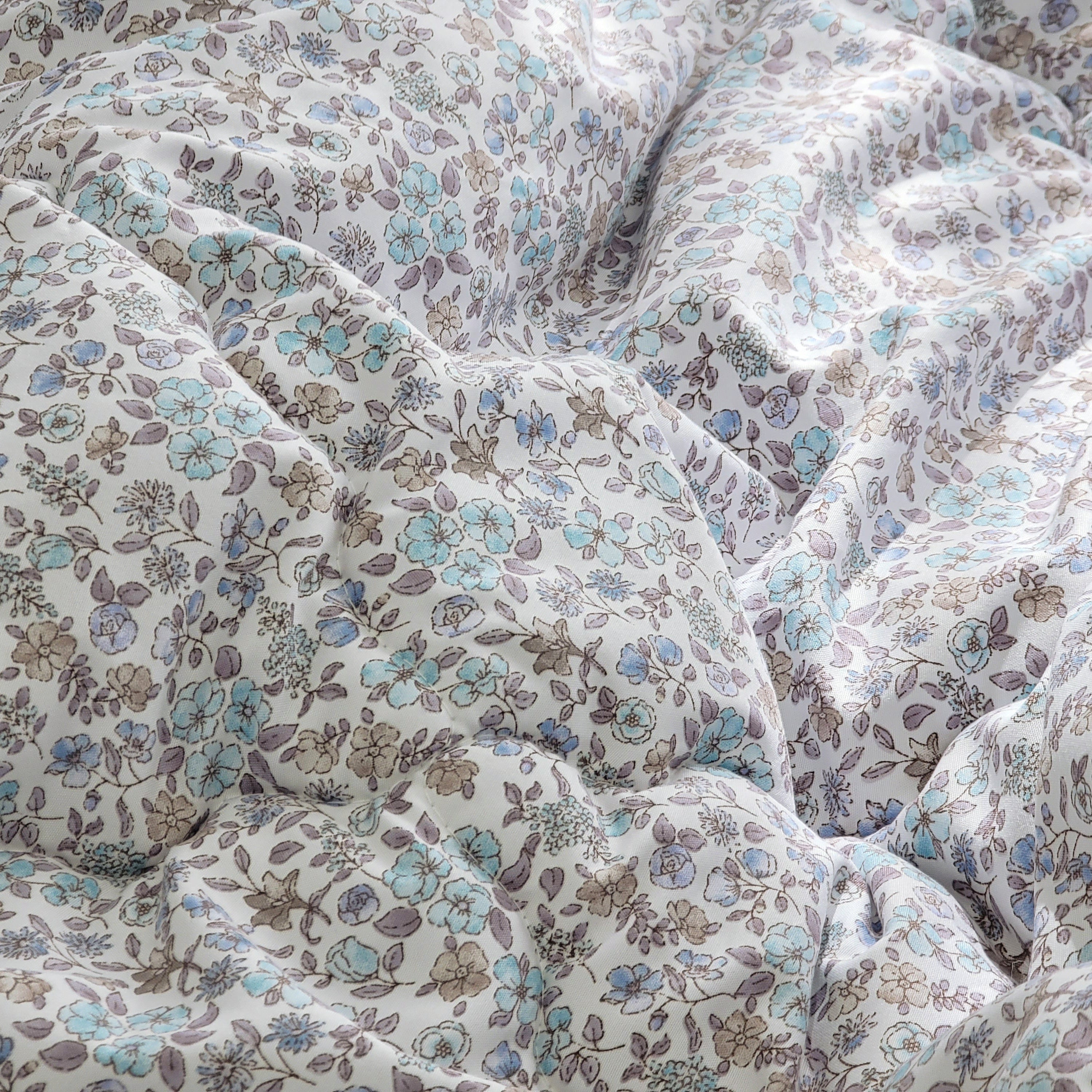 Judy Semi Micro Quilt | Polyester Comforter | Lightweight Quilt | Breathable Duvet | Dust Resistant Bedding