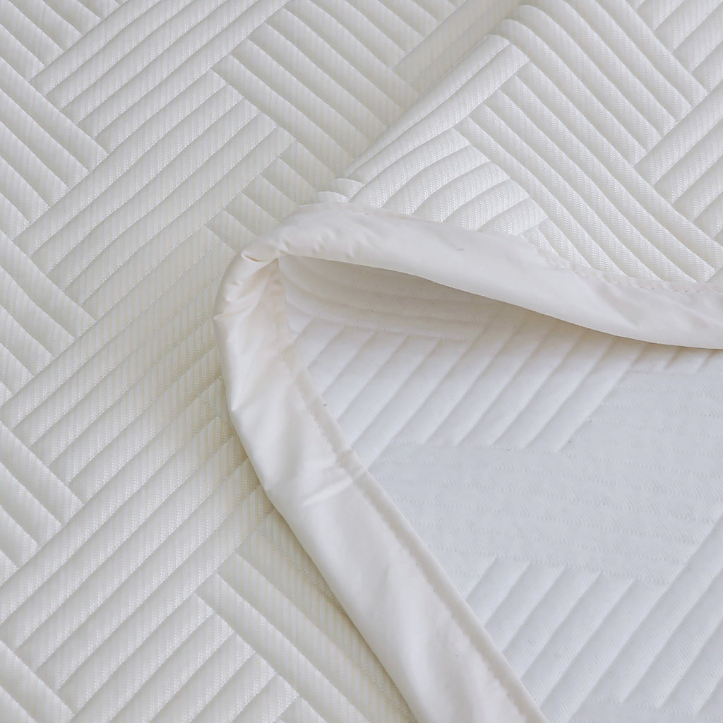 Yarn-Dyed Fitted Cooling Bed Pad / Huvis Cooling Fabric / Polyethylene Polyester Blend / Summer Cooling Material / Breathable Cooling Textile / Lightweight Cool Touch Fabric