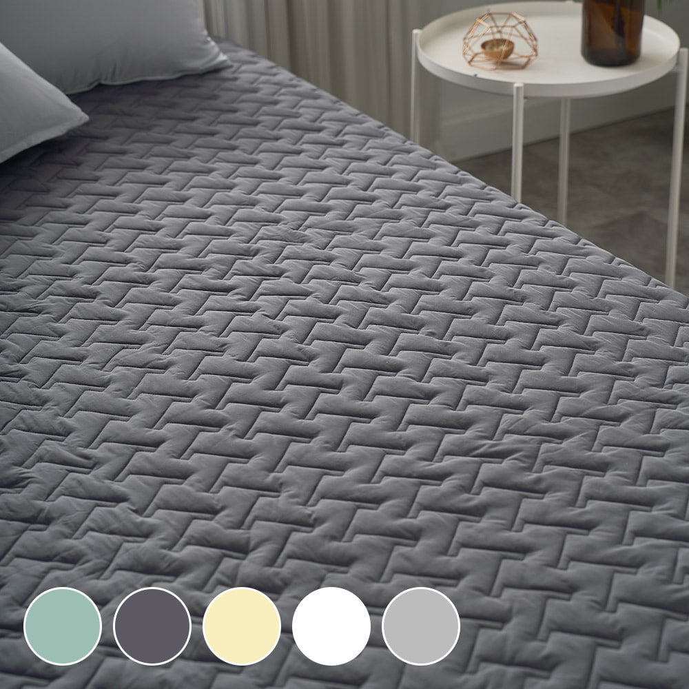 Allergy Care Padded Mattress Cover | hypoallergenic | quilted mattress cover | allergy care bedding | soft & breathable | premium padded protector