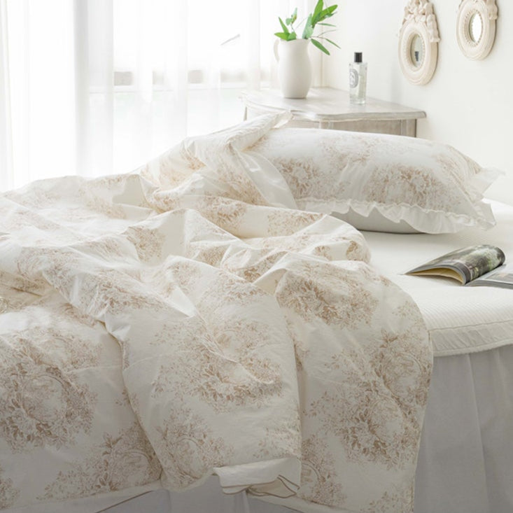 CHANEL COOLING QUILT / Duraron Cooling Blanket / Luxury Chanel Bedding / Summer Quilt Lightweight / Soft and Breathable Fabric / Elegant Floral Design