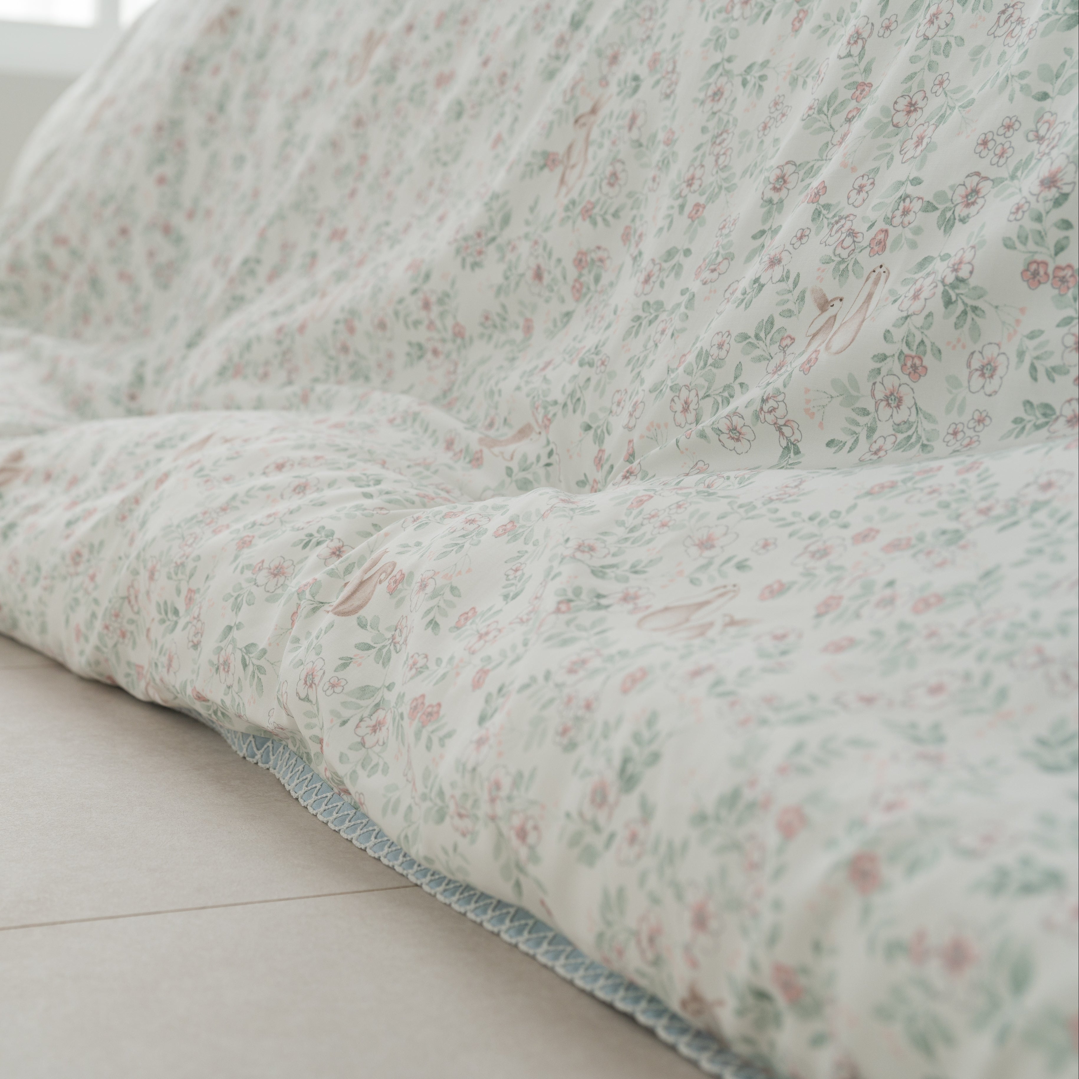 Bandi Micro Modal Quilt | Soft Micro Modal Blanket | Lightweight Summer Quilt | Hypoallergenic Bedding | Breathable All-Season Quilt | Sensitive Skin Friendly Blanket | Cooling Micro Modal Blanket | Luxury Korean Bedding