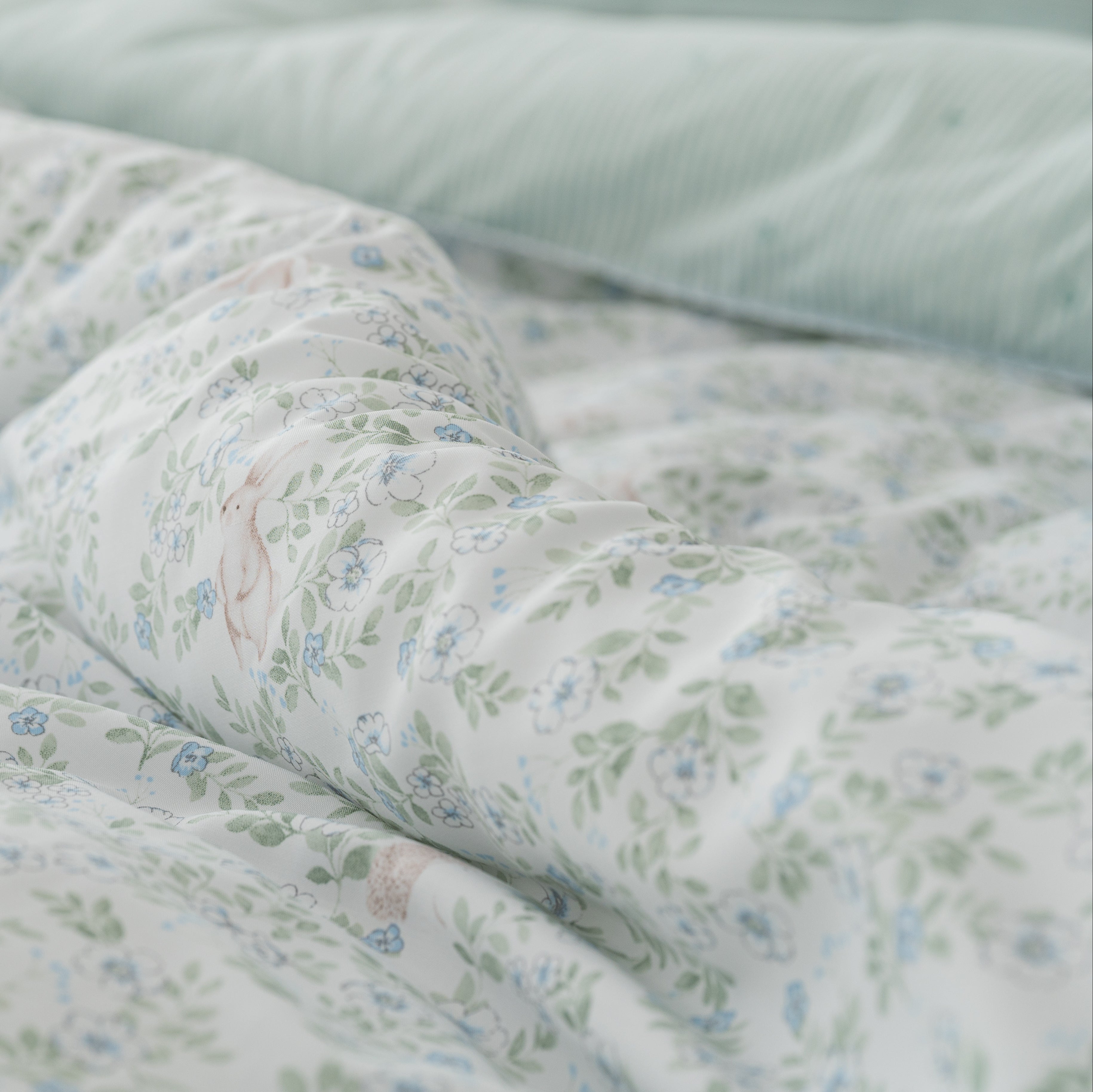 Bandi Micro Modal Quilt | Soft Micro Modal Blanket | Lightweight Summer Quilt | Hypoallergenic Bedding | Breathable All-Season Quilt | Sensitive Skin Friendly Blanket | Cooling Micro Modal Blanket | Luxury Korean Bedding