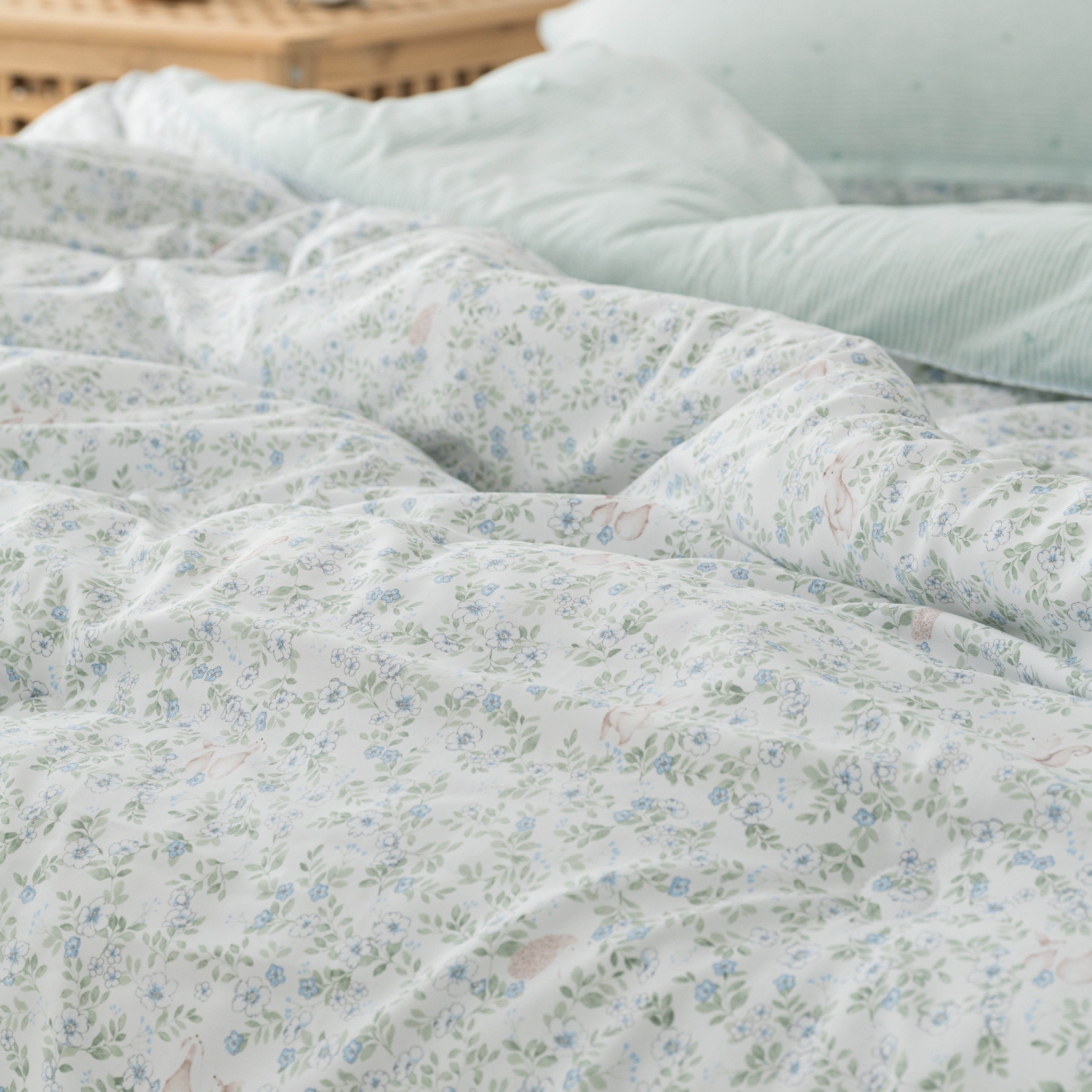 Bandi Micro Modal Quilt | Soft Micro Modal Blanket | Lightweight Summer Quilt | Hypoallergenic Bedding | Breathable All-Season Quilt | Sensitive Skin Friendly Blanket | Cooling Micro Modal Blanket | Luxury Korean Bedding
