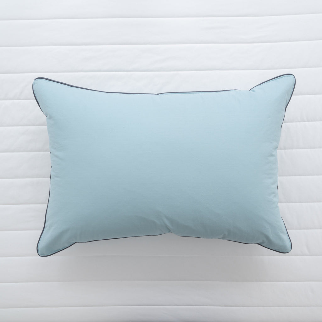 Natural Beauty Pillow Cover | 100% High-Density Cotton | Hypoallergenic and Breathable | Allergy Care | Soft Pastel Tones | Moisture-Wicking and Quick-Drying | Eco-Friendly Material