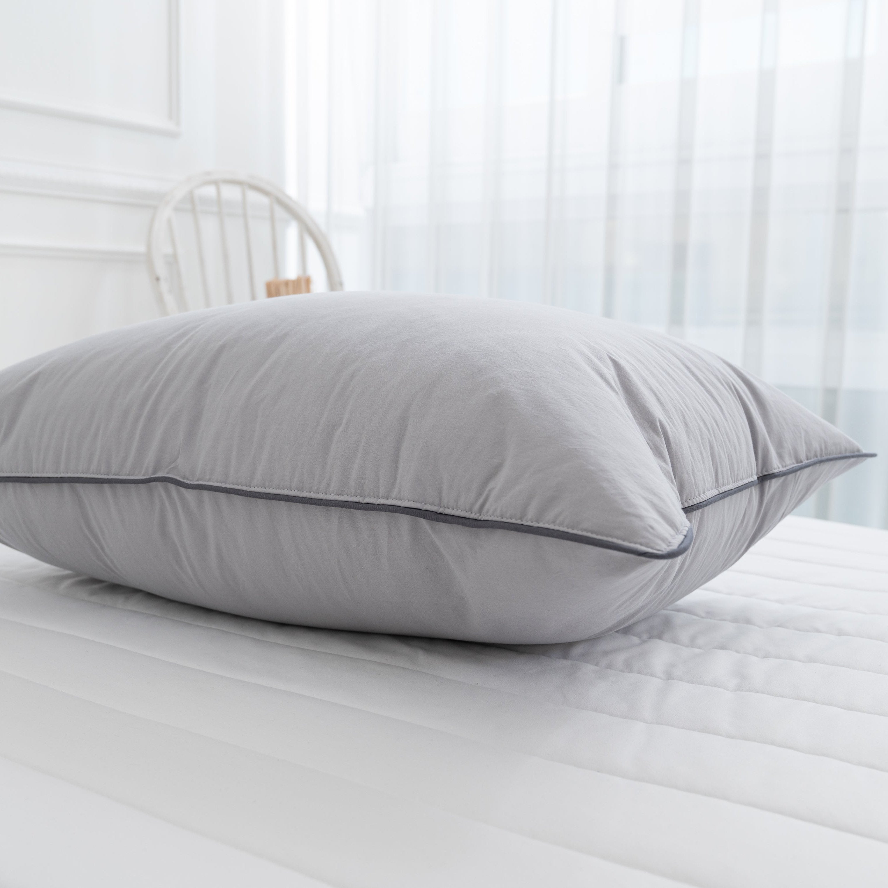 Natural Beauty Pillow Cover | 100% High-Density Cotton | Hypoallergenic and Breathable | Allergy Care | Soft Pastel Tones | Moisture-Wicking and Quick-Drying | Eco-Friendly Material