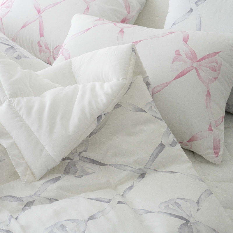 Marnie Spread Quilt / 100% Modal Fabric / Ribbon Pattern Design / Soft and Luxurious Touch / Allergy Care Bedding / Elegant Pastel Colors