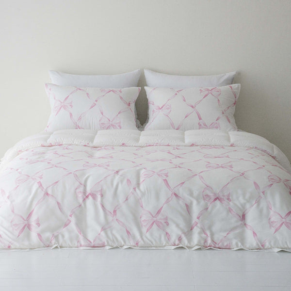 Marnie Spread Quilt / 100% Modal Fabric / Ribbon Pattern Design / Soft and Luxurious Touch / Allergy Care Bedding / Elegant Pastel Colors