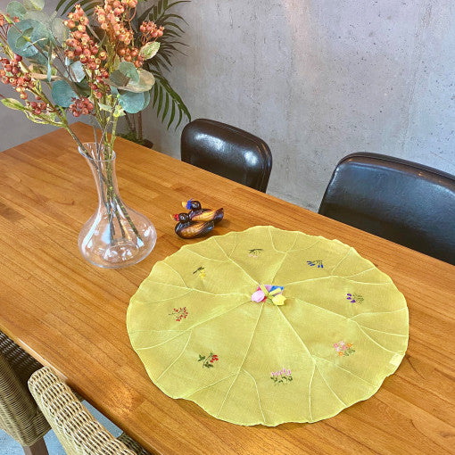 Premium Traditional wrapping cloth for the dining table  (Round)